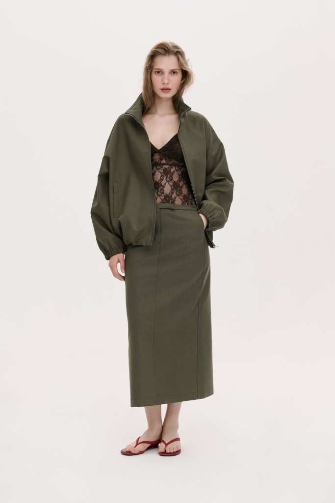 СПІДНИЦЯ ПРЯМОГО СИЛУЕТУ ДОВЖИНИ МІДІ З СЕРЕДНЬОЮ ПОСАДКОЮ 1261 зображення